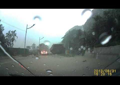 Cinegrafista amador escapa de avalanche de pedras na China